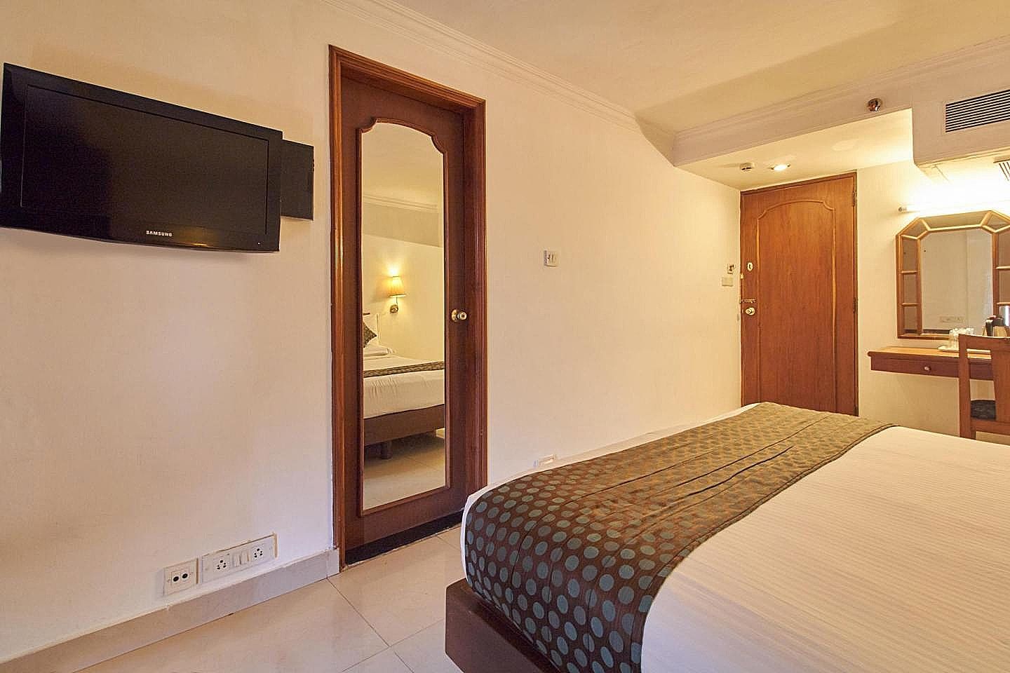 Hotel Maurya International Deluxe Room 2