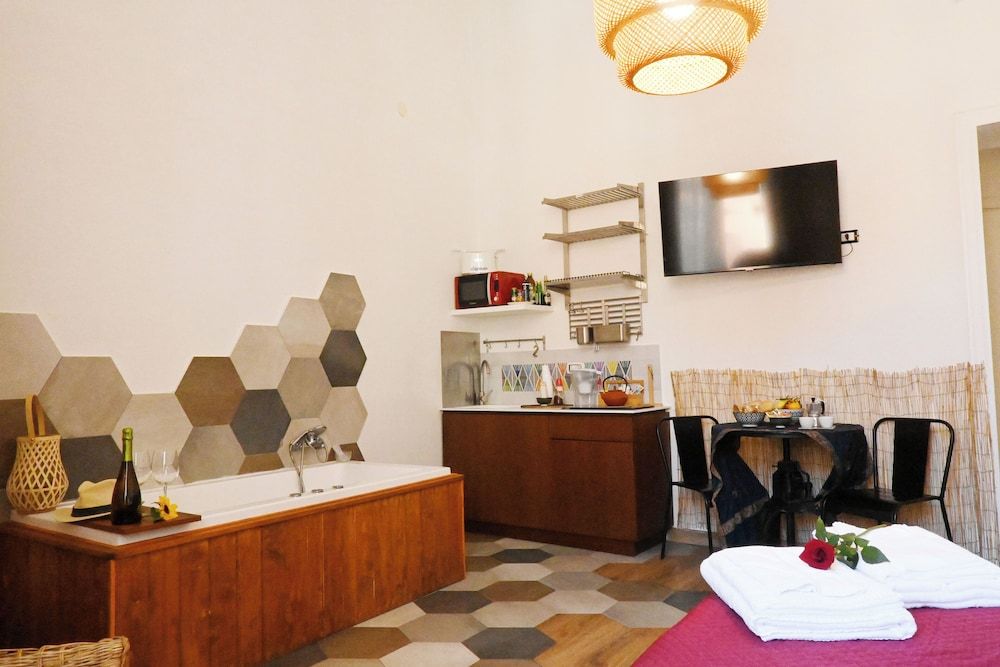 Sunrise Luxury Luxury Room, City View (Odissea) 14