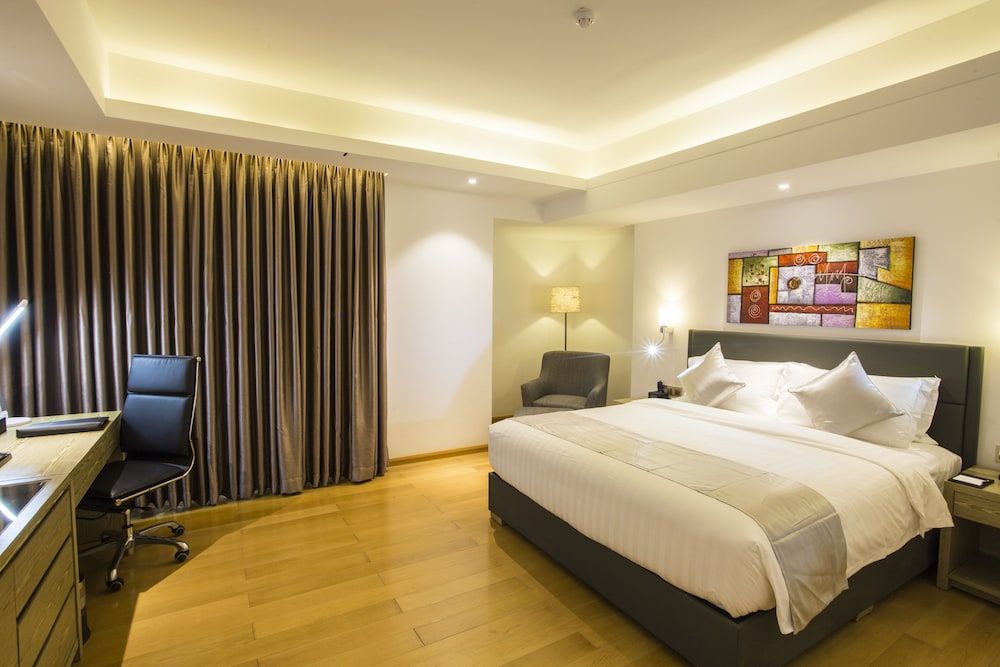 Golden Tulip The Grandmark Dhaka Superior Double Room 3