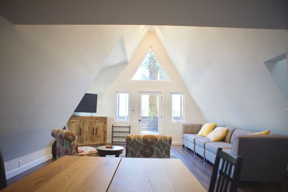 Mandala Springs Wellness Retreat Center Alder Lodge - Tranquil Valley Retreat 6