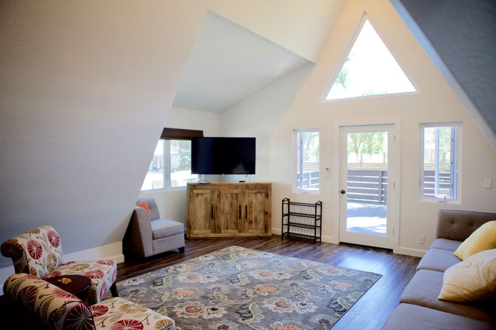 Mandala Springs Wellness Retreat Center Alder Lodge - Tranquil Valley Retreat 5