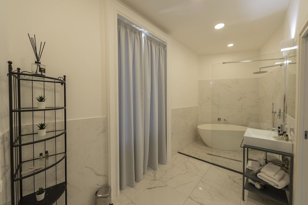 Le Angioine Rooms Superior Room 11