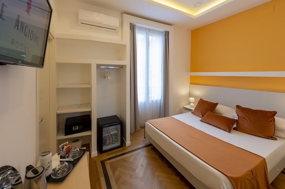 undefined Le Angioine Rooms 3