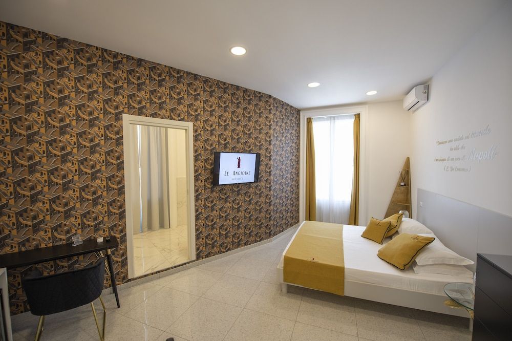 Le Angioine Rooms Superior Room 13