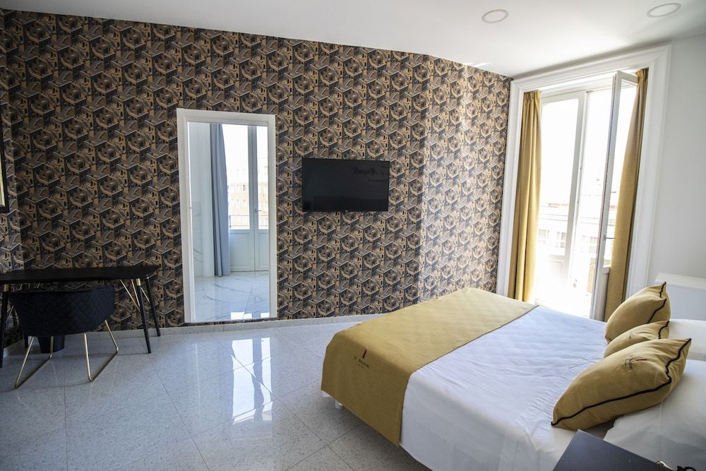 Le Angioine Rooms Superior Room 5