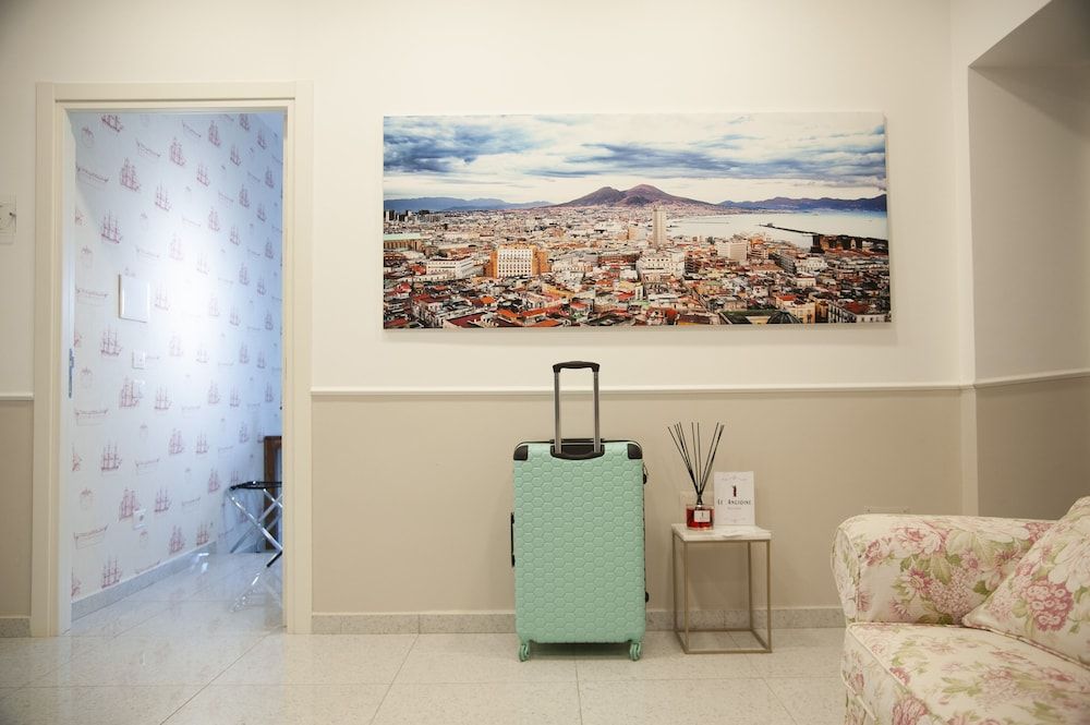 undefined Le Angioine Rooms