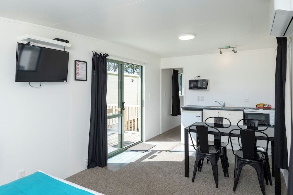 Whakatane Holiday Park Family Cabin, Multiple Beds, Non Smoking, Private Bathroom 13