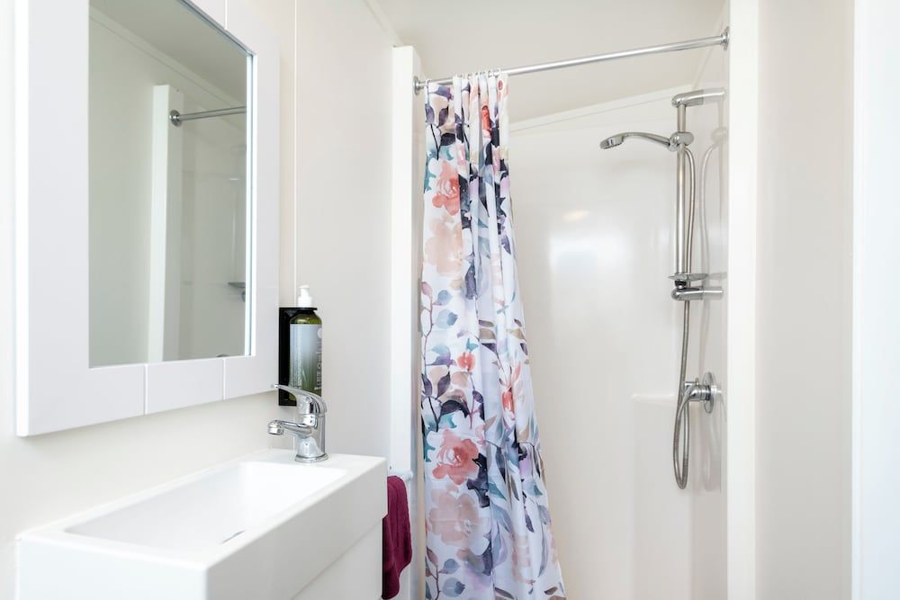 Whakatane Holiday Park Family Cabin, Multiple Beds, Non Smoking, Private Bathroom 10