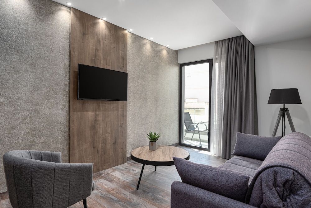 Athenian Spirit Deluxe Room, 1 Queen Bed with Sofa bed 13