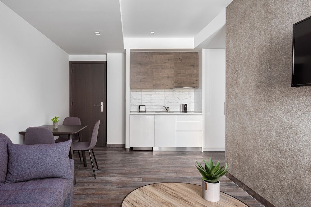 Athenian Spirit Deluxe Room, 1 Queen Bed with Sofa bed 7