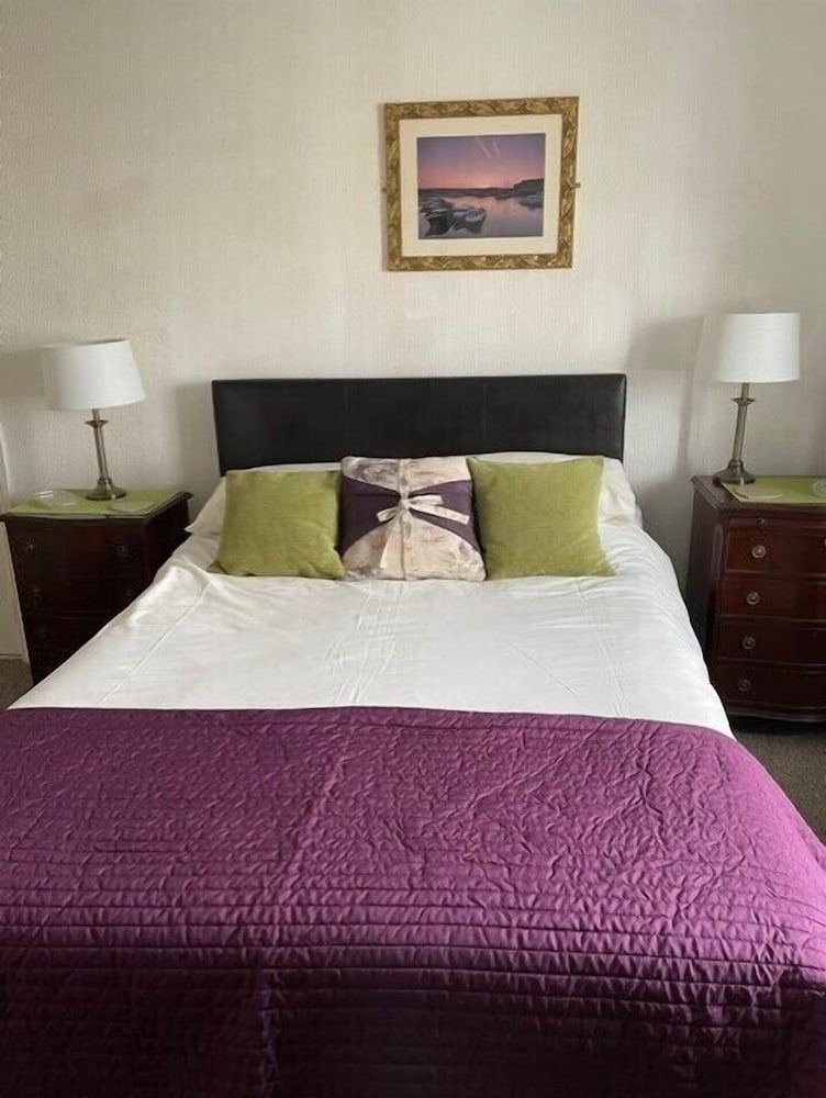 Seascape Double Room, Ensuite (Room 2, 1st Floor) 3