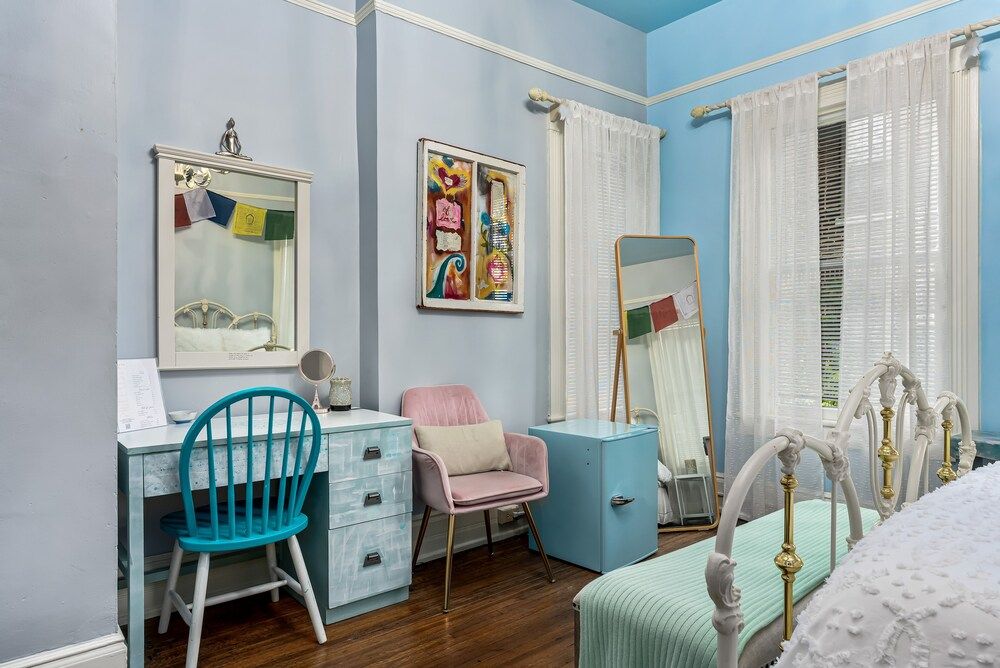 Tree House Signature Room 11