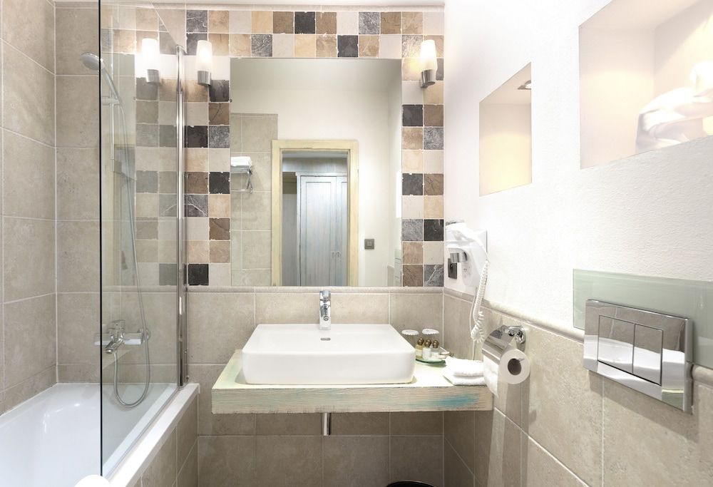 Hotel Golden Key 4 Stars Superior Standard Double Room 3