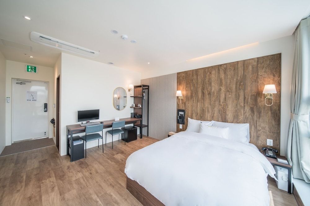 JUST SLEEP HOTEL No.2 Deluxe Double Room 3