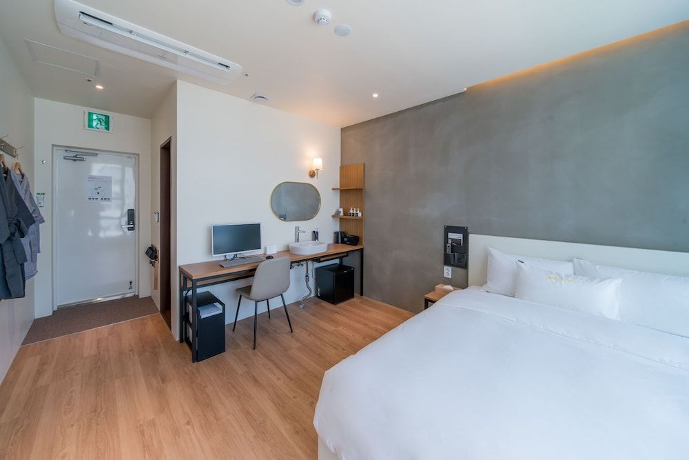 JUST SLEEP HOTEL No.2 Standard Double Room 2