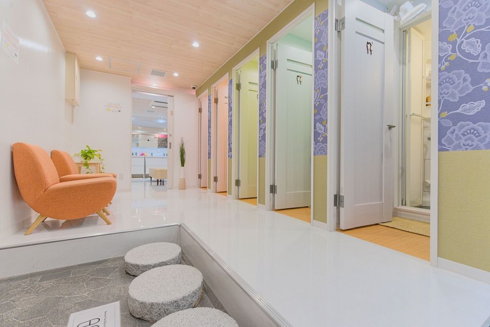 undefined Feel Osaka Yu - Hostel 9