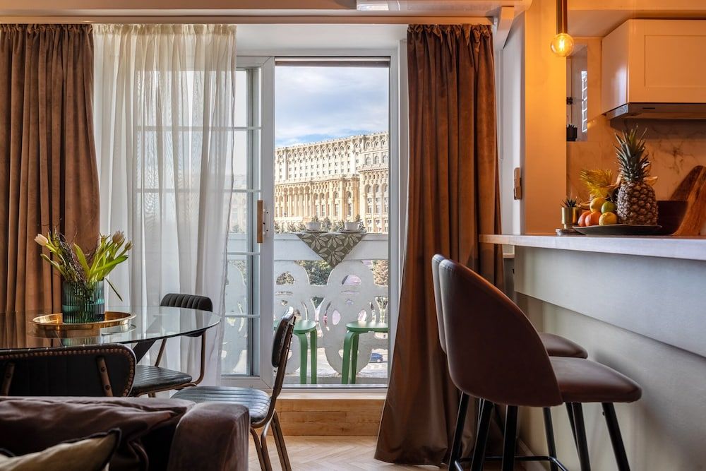 HOLT - Bagheera and Mowgli Deluxe Apartment, 2 Bedrooms, Private Bathroom, City View 31