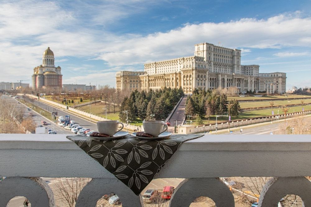 HOLT - Bagheera and Mowgli Deluxe Apartment, 2 Bedrooms, Private Bathroom, City View 33