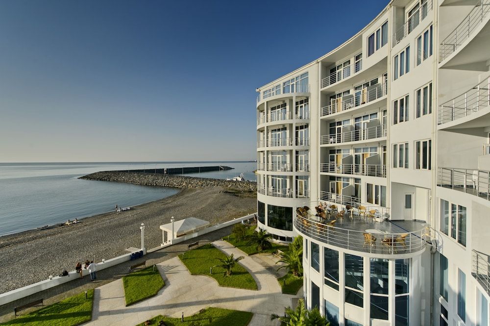 undefined Hotel Sanapiro 5