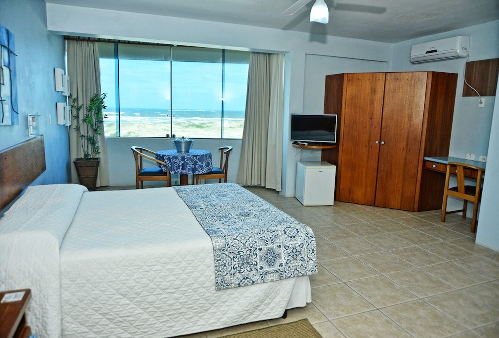 Basic Suite, 1 Queen Bed