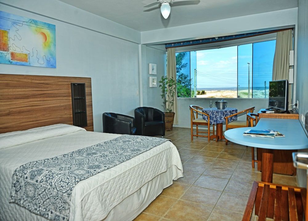 Basic Suite, 1 Queen Bed