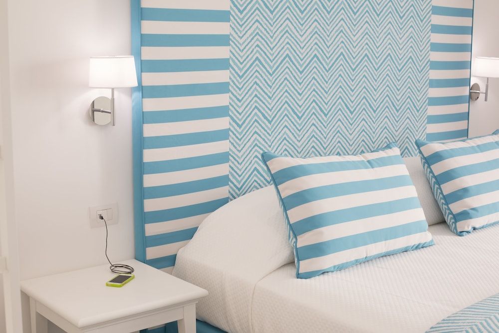 undefined Blue Suite Sorrento Tasso Square 9