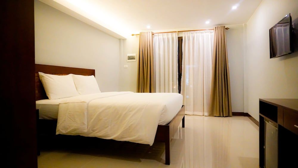 Alona de Tropicana Resort Deluxe Room 4