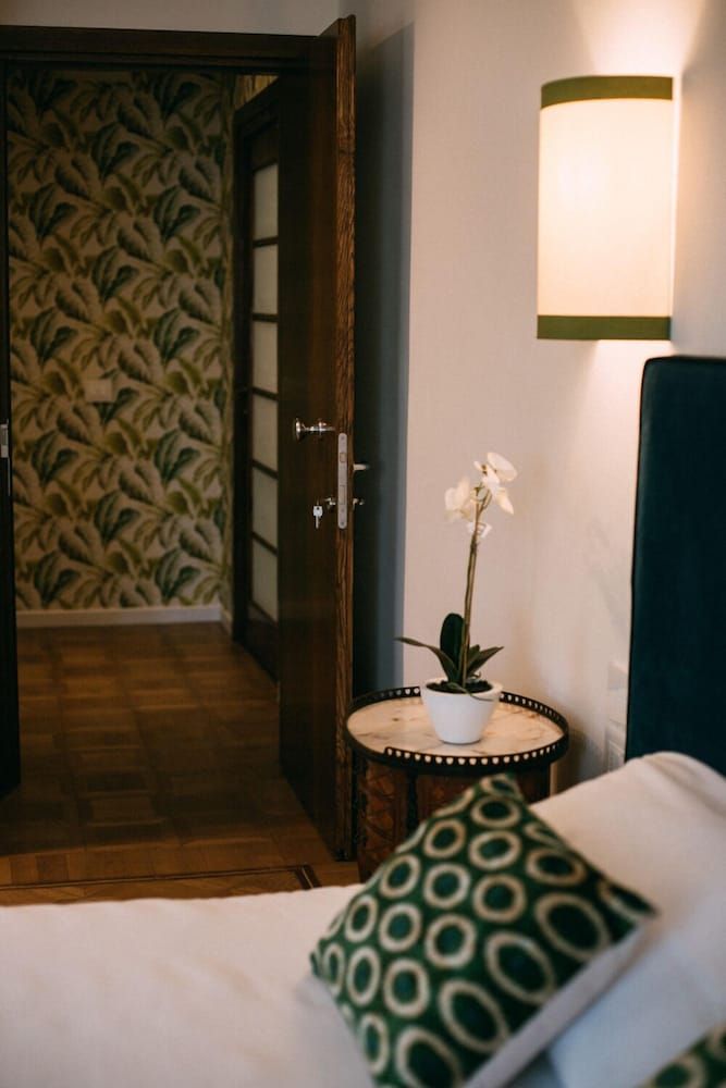 Flor in Florence Traditional Double or Twin Room (Charming) 5