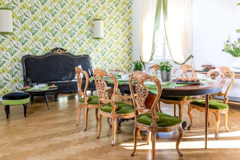 undefined Flor in Florence 6