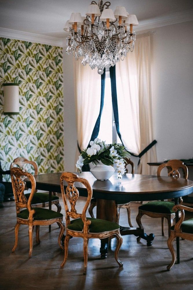 undefined Flor in Florence 7