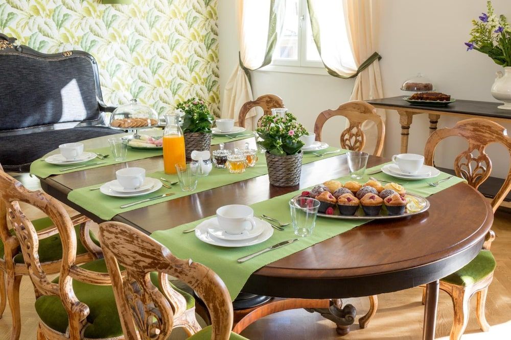 undefined Flor in Florence 4