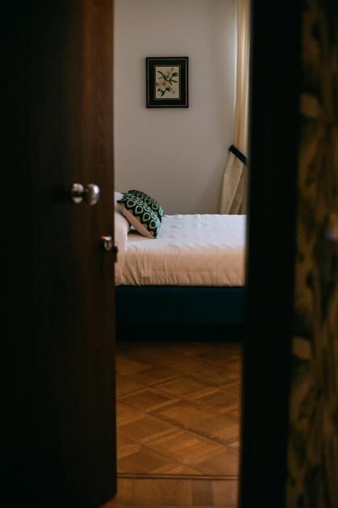 undefined Flor in Florence 9