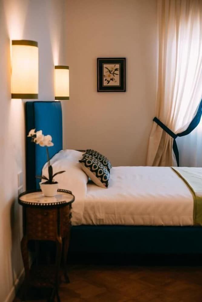 undefined Flor in Florence 2