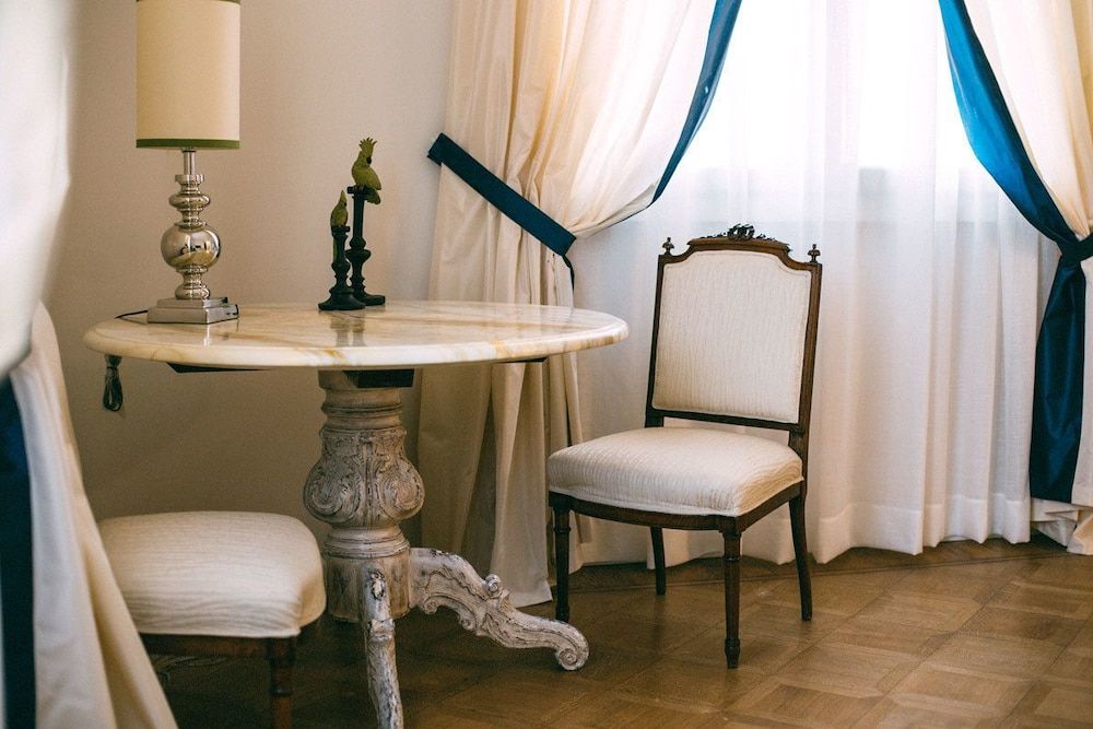 Flor in Florence Traditional Double or Twin Room (Charming) 6