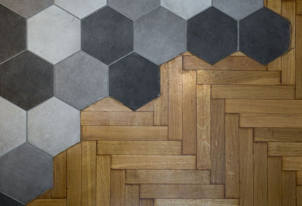 undefined Absolute Athens II 6