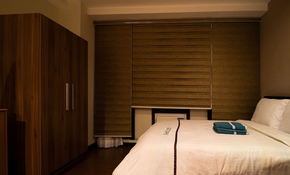 The Gramercy Residences Makati Manila Basic Studio, Balcony, City View 11