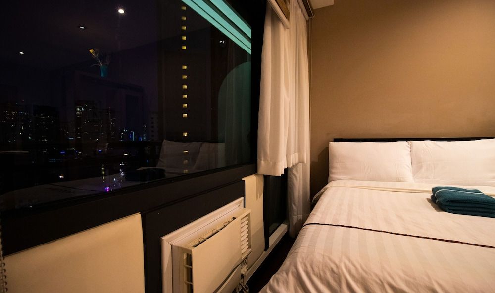 The Gramercy Residences Makati Manila Basic Studio, Balcony, City View 12