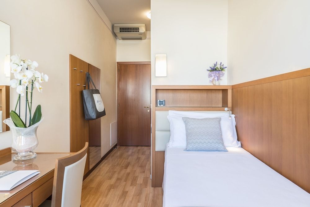 Classic Single Room