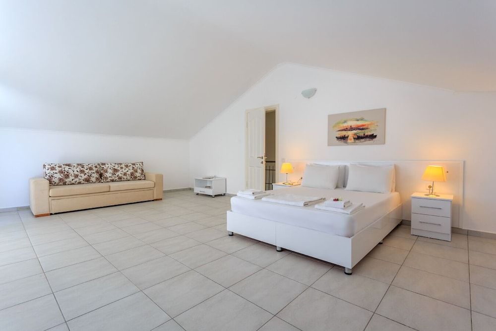 undefined Diamond Villa 04 8