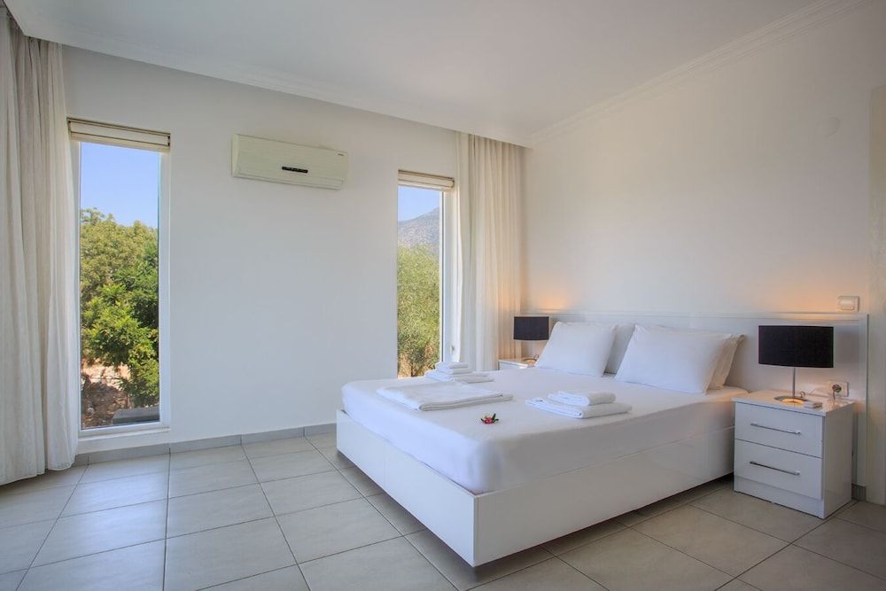 undefined Diamond Villa 04 5