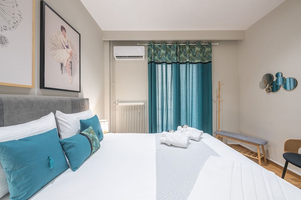 undefined Elegant Mavili Suite by Cloudkeys 6