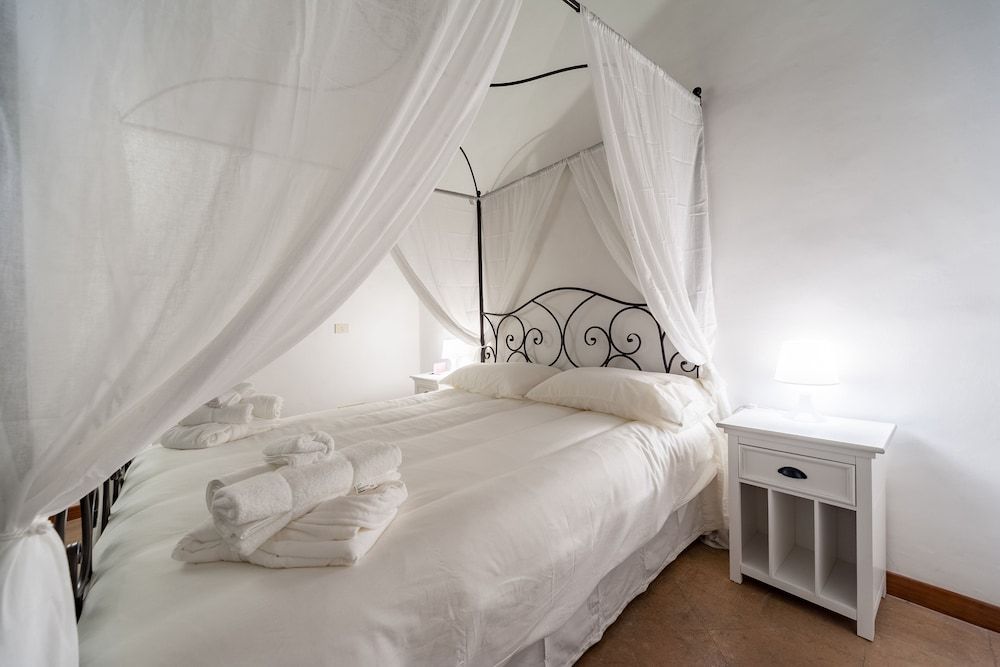 Rental in Rome Bramante Luxury Apartment, 2 Bedrooms 2