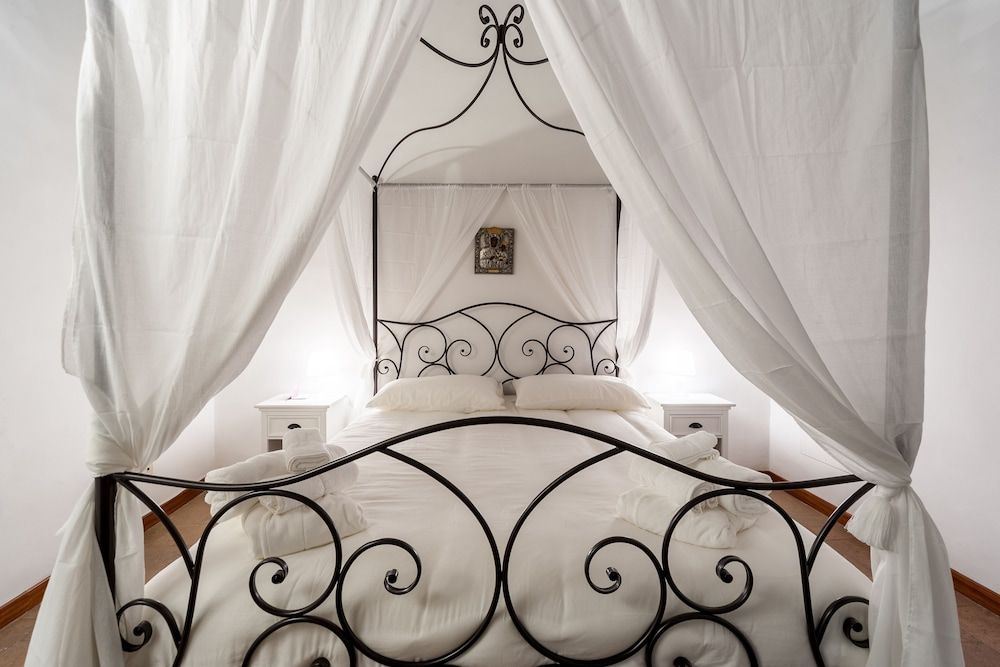 Rental in Rome Bramante Luxury Apartment, 2 Bedrooms 3