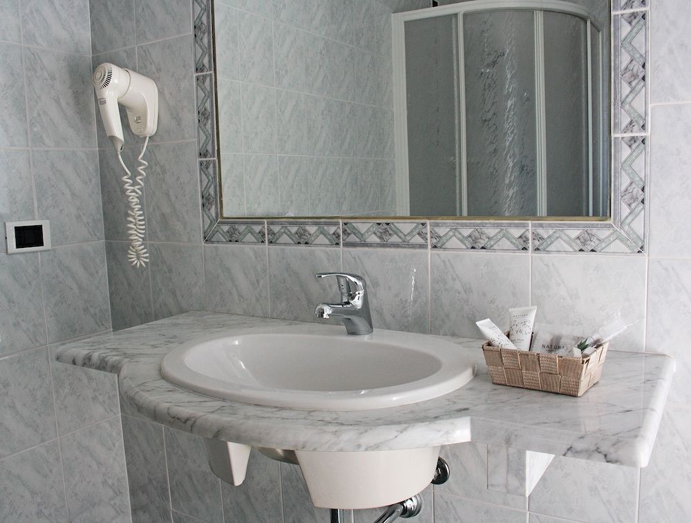 Hotel Centrale Triple Room 5