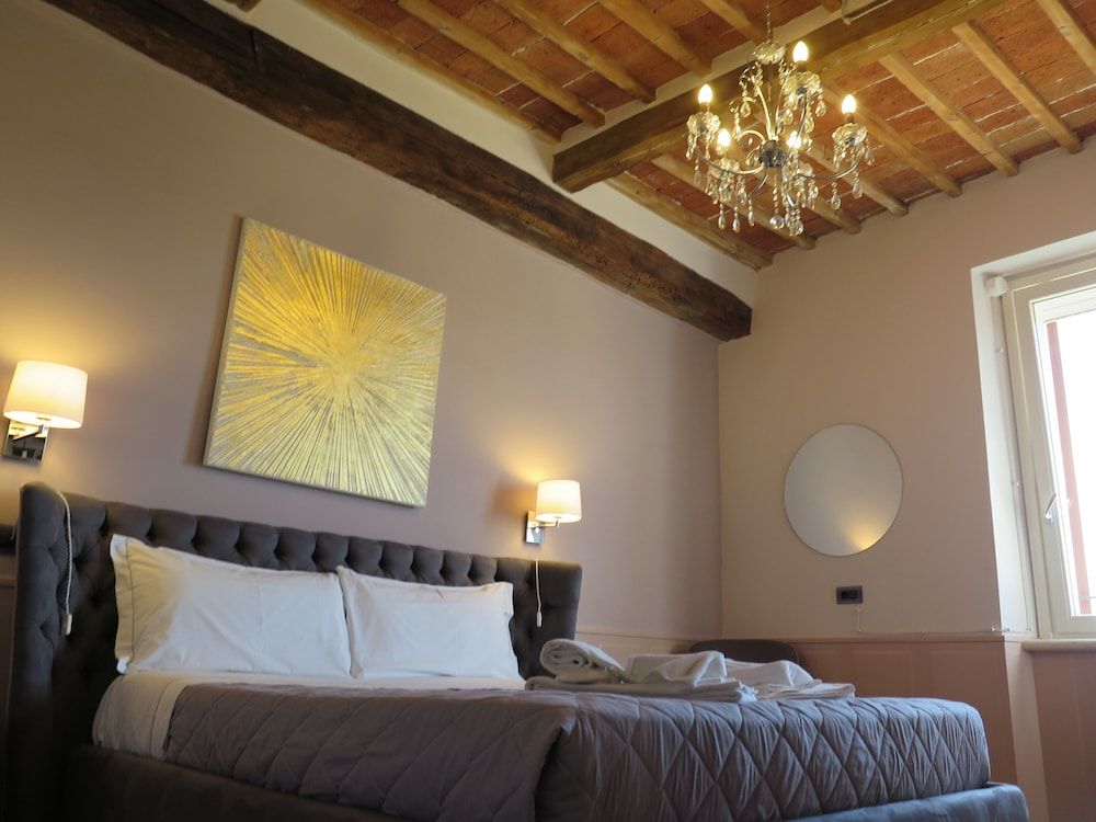 Km 0 dal Centro Romantic Double Room, 1 King Bed, Non Smoking, Valley View 3