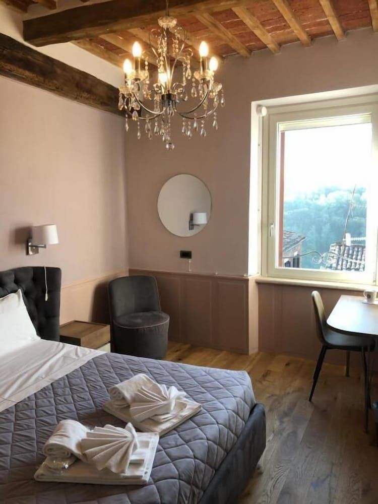 Km 0 dal Centro Romantic Double Room, 1 King Bed, Non Smoking, Valley View 13