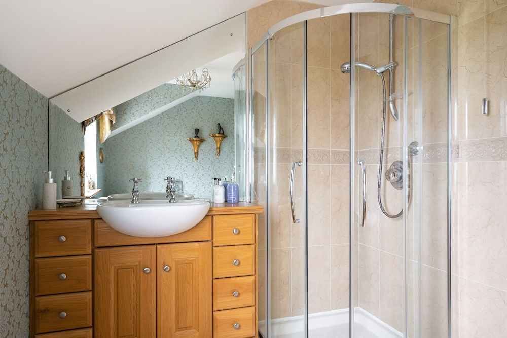 Drum Manor Double Room 2