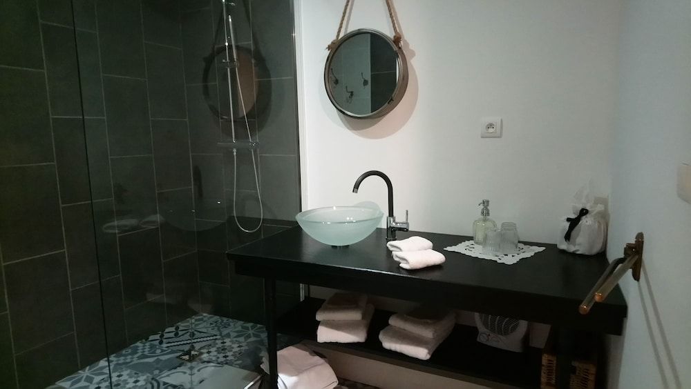 Côté Cour Bischwihr Colmar Comfort Twin Room 27