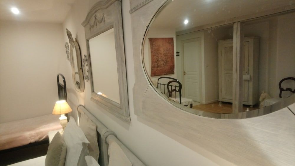 Côté Cour Bischwihr Colmar Comfort Twin Room 31