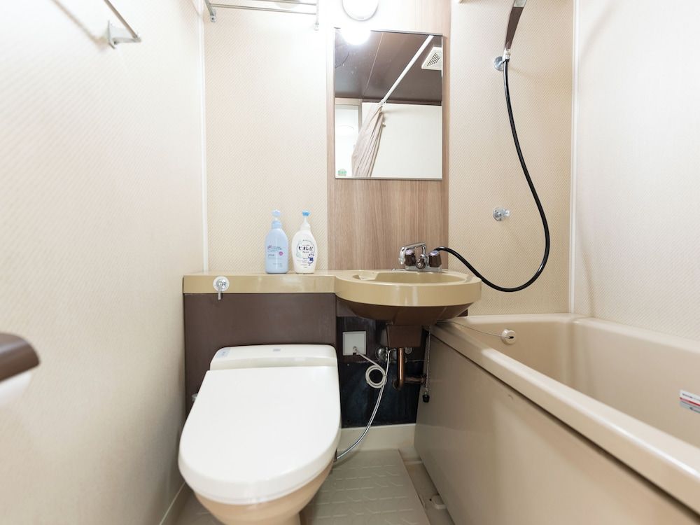 [A] Hollywood Twin Room, Non Smoking